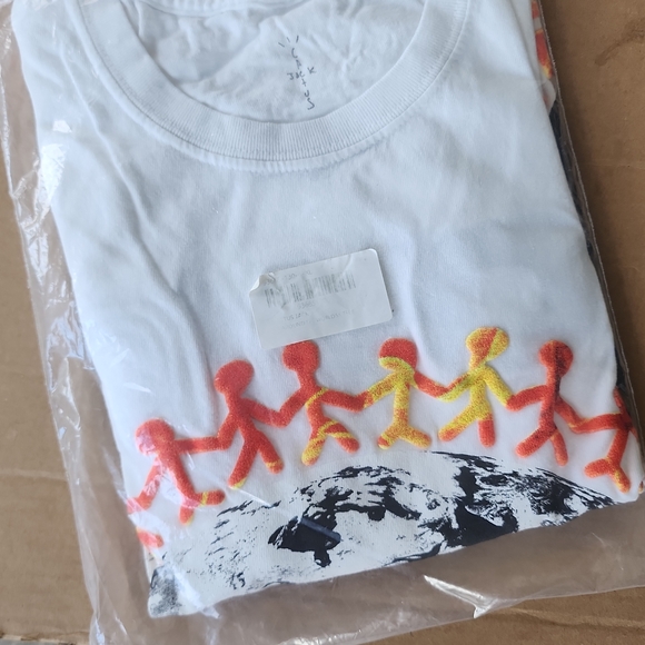 Travis Scott White Astroworld Tee with Earth Graphic - Picture 5 of 11